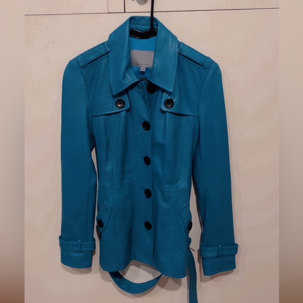 Classiques Entier Blue Leather Belted Coat Jacket |
100% Leather | Tailored Fit - Picture 3 of 6